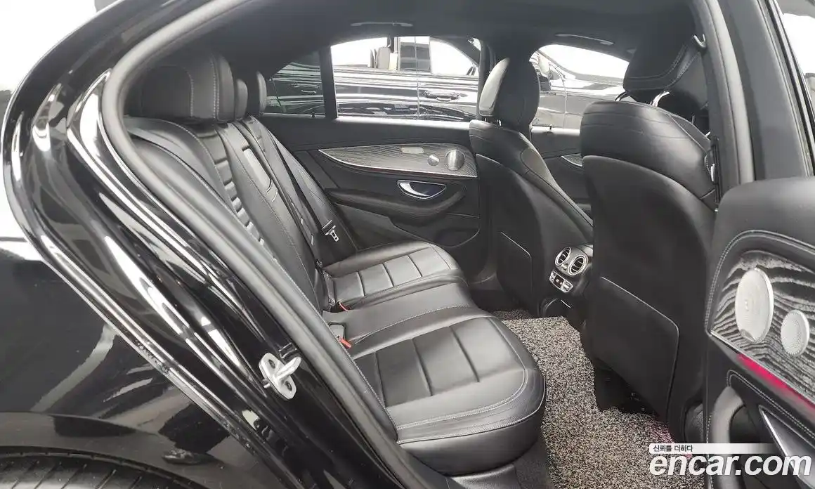 Mercedes-Benz E-Class 2021 2.0 Автомат в Москве № 195401, фото 6