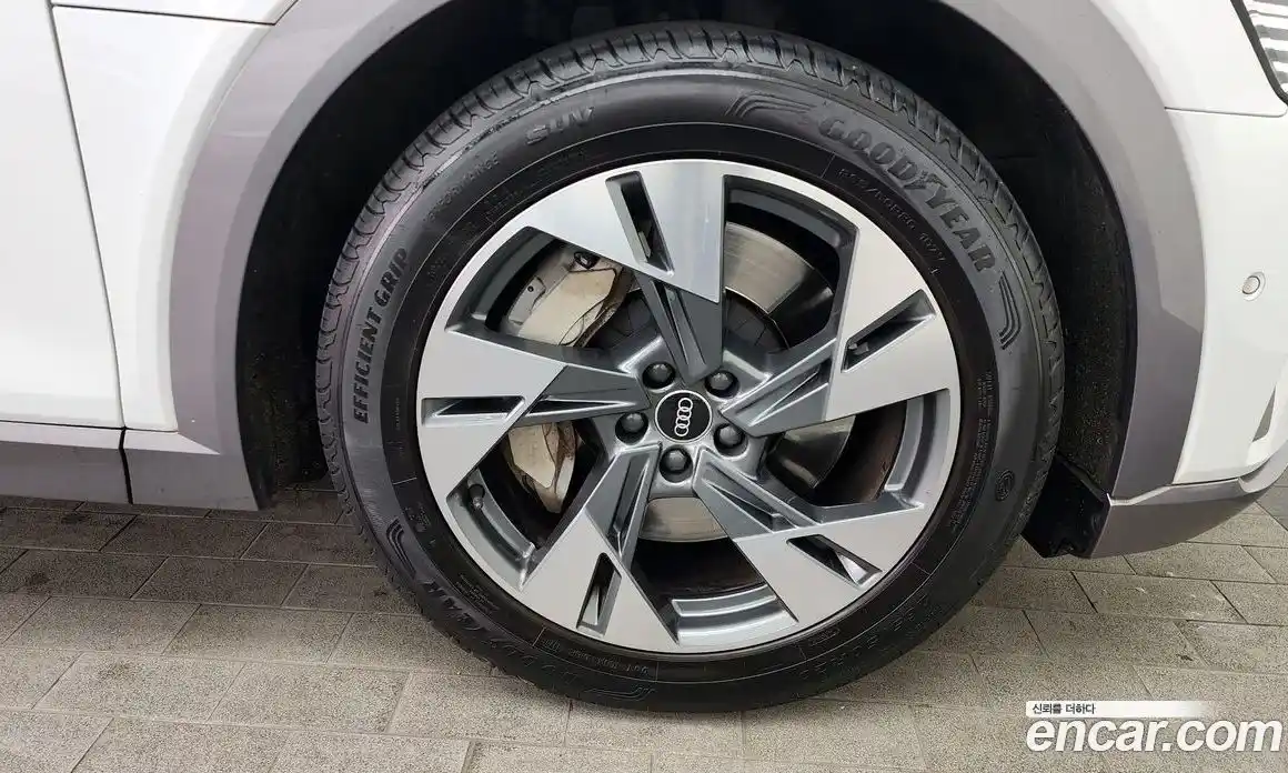 Audi e-tron 2021 0.2 Автомат в Москве № 196627, фото 20