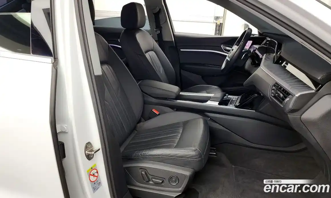 Audi e-tron 2021 0.2 Автомат в Москве № 196627, фото 9