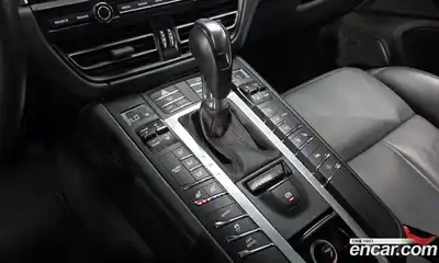 Porsche Macan 2019 2.0 Автомат в Москве № 197477, миниатюра 2