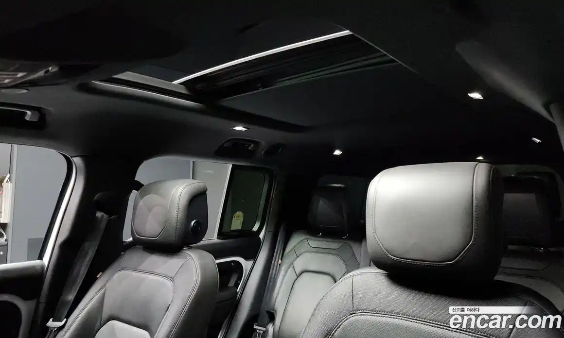 Land Rover Defender 2024 3.0 Автомат в Москве № 198082, фото 11