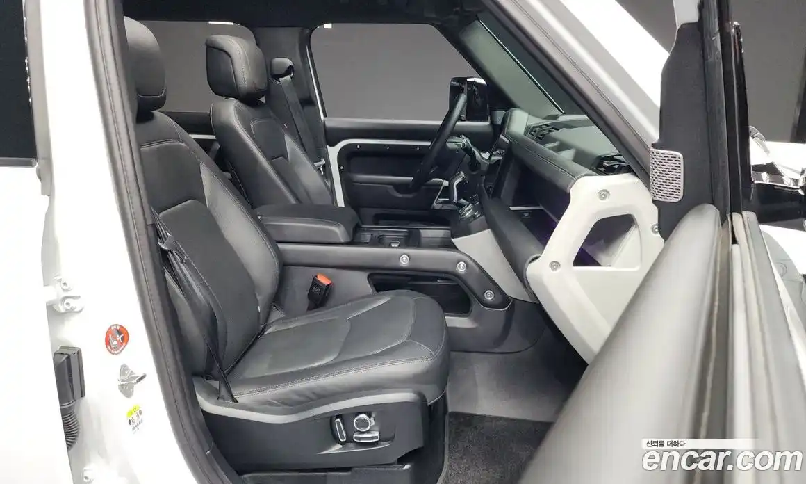 Land Rover Defender 2024 3.0 Автомат в Москве № 198082, фото 15