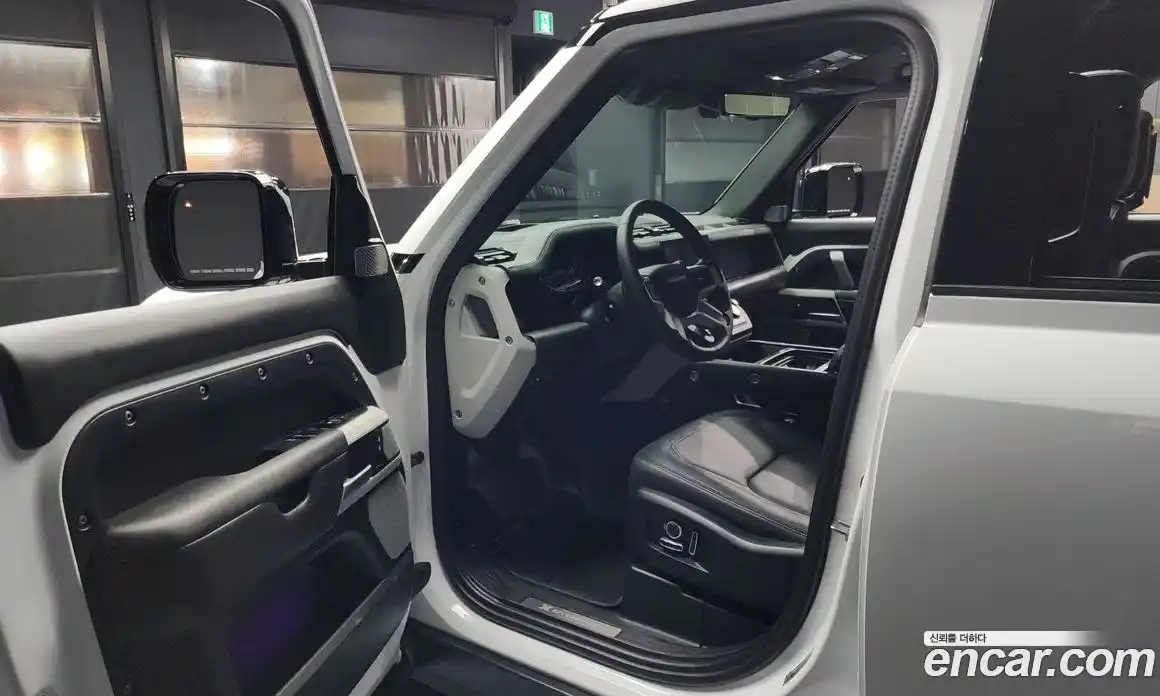 Land Rover Defender 2024 3.0 Автомат в Москве № 198082, фото 17