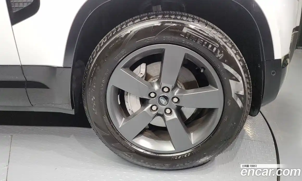 Land Rover Defender 2024 3.0 Автомат в Москве № 198082, фото 10