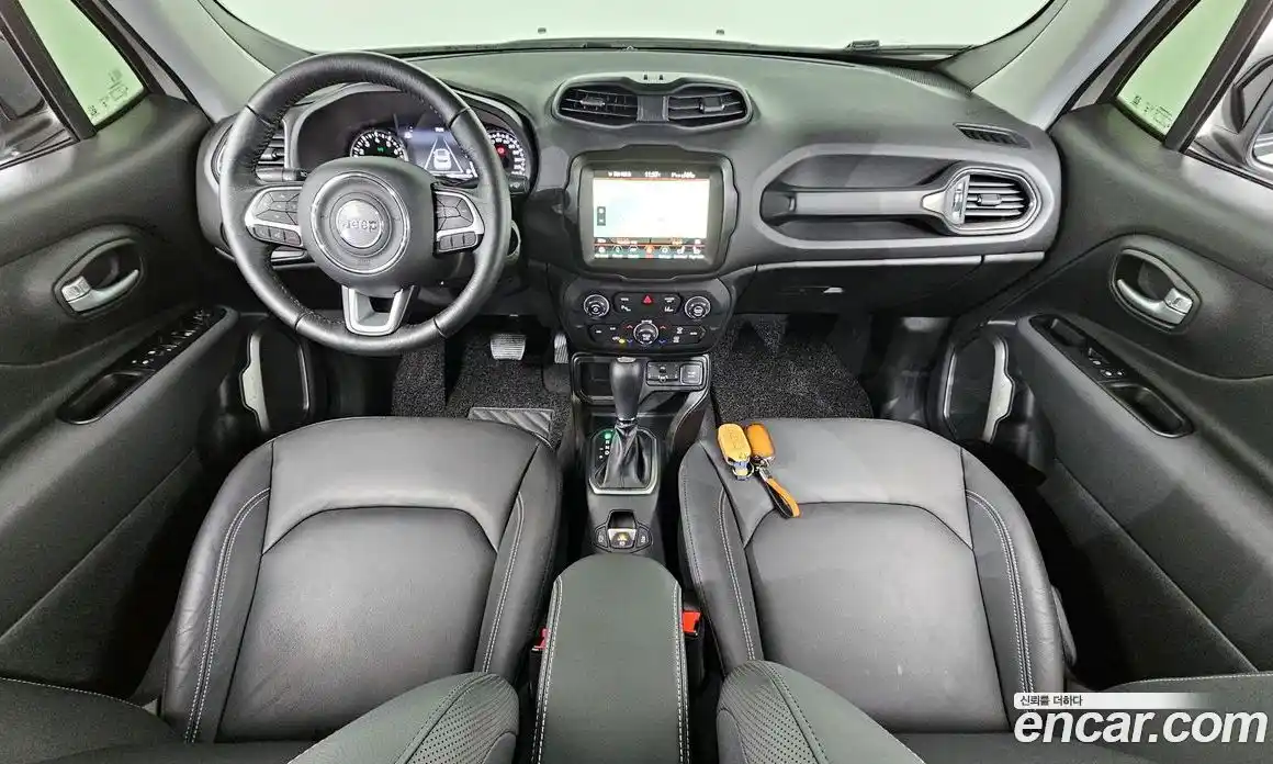 Jeep Renegade 2023 1.3 Автомат в Москве № 199387, фото 11