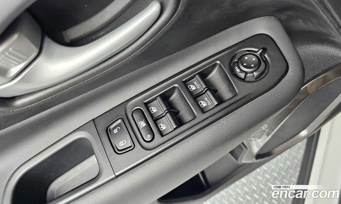 Jeep Renegade 2023 1.3 Автомат в Москве № 199387, фото 4