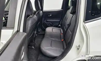 Jeep Renegade 2023 1.3 Автомат в Москве № 199387, миниатюра 5