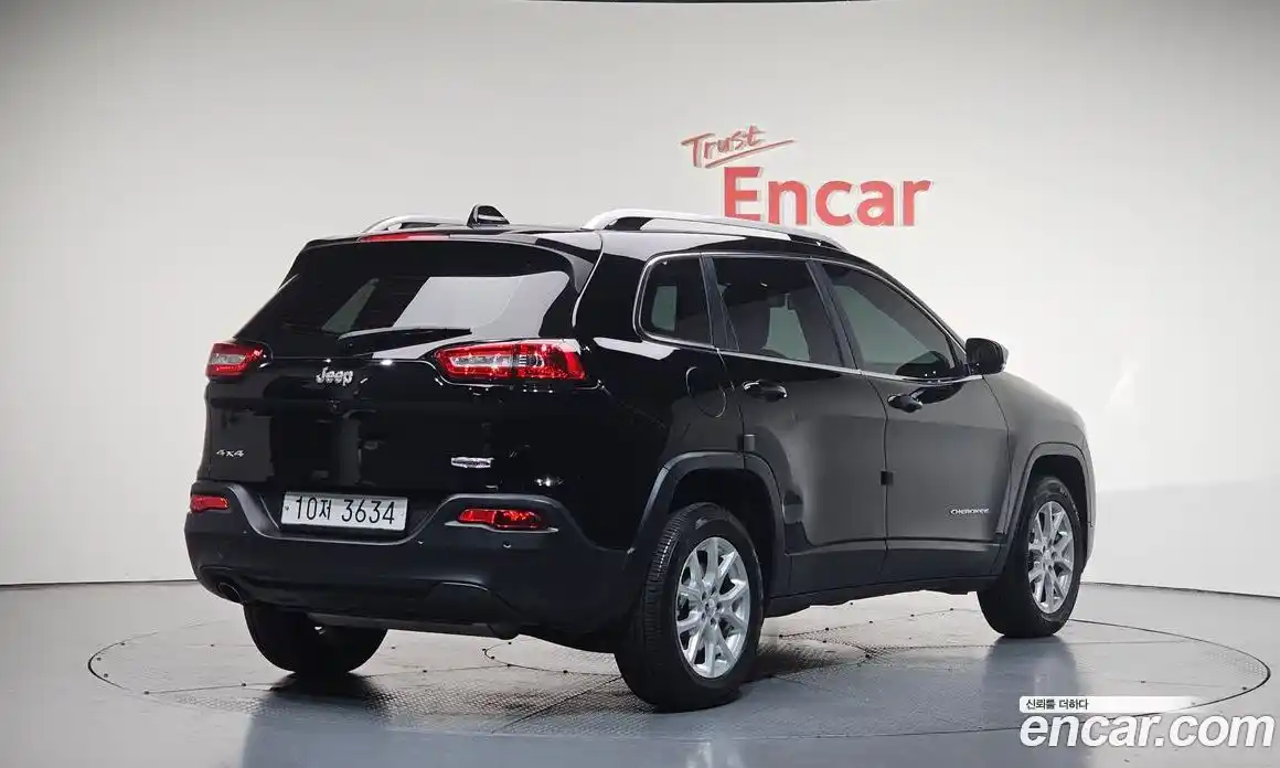 Jeep Cherokee 2017 2.4 Автомат в Москве № 199459, фото 1