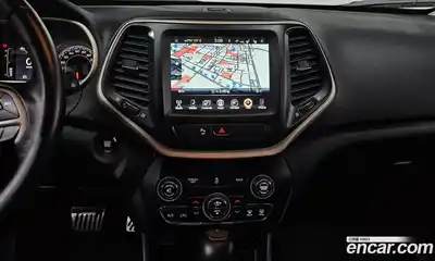 Jeep Cherokee 2017 2.4 Автомат в Москве № 199459, миниатюра 5