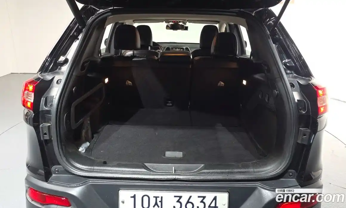 Jeep Cherokee 2017 2.4 Автомат в Москве № 199459, фото 9