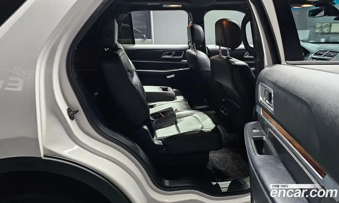 Ford Explorer 2017 2.3 Автомат в Москве № 199745, фото 19