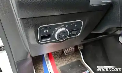 Mercedes-Benz GLB-Class 2021 2.0 Автомат в Москве № 211943, миниатюра 3