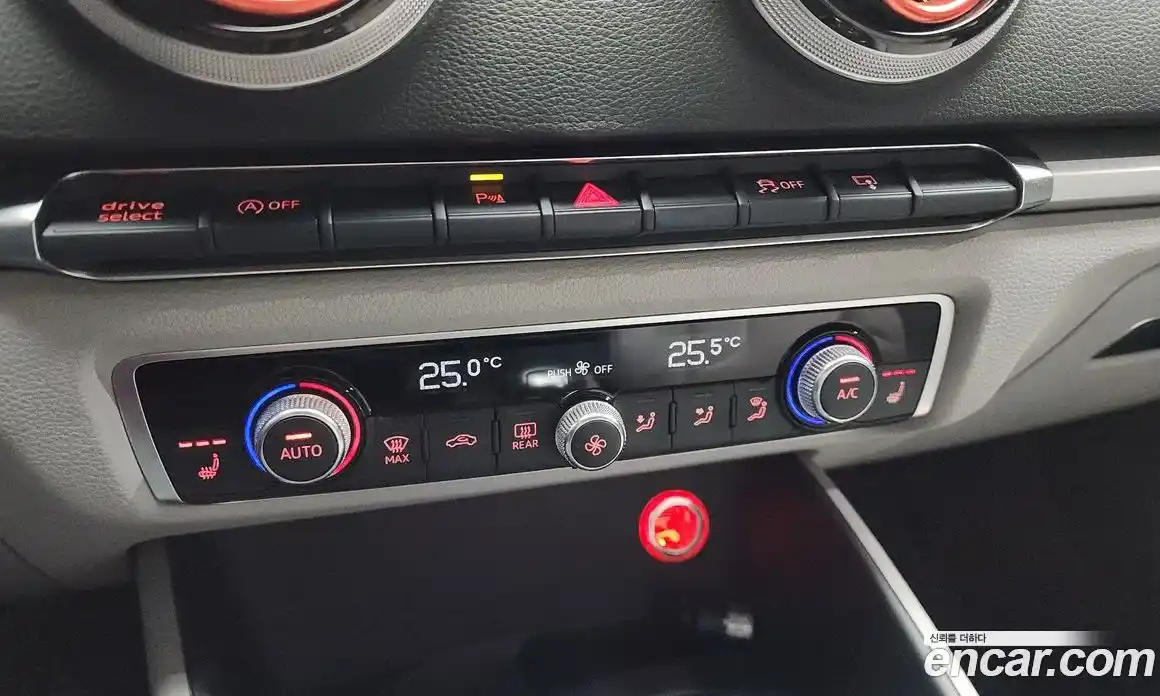 Audi A3 2015 2.0 Автомат в Москве № 212557, фото 12