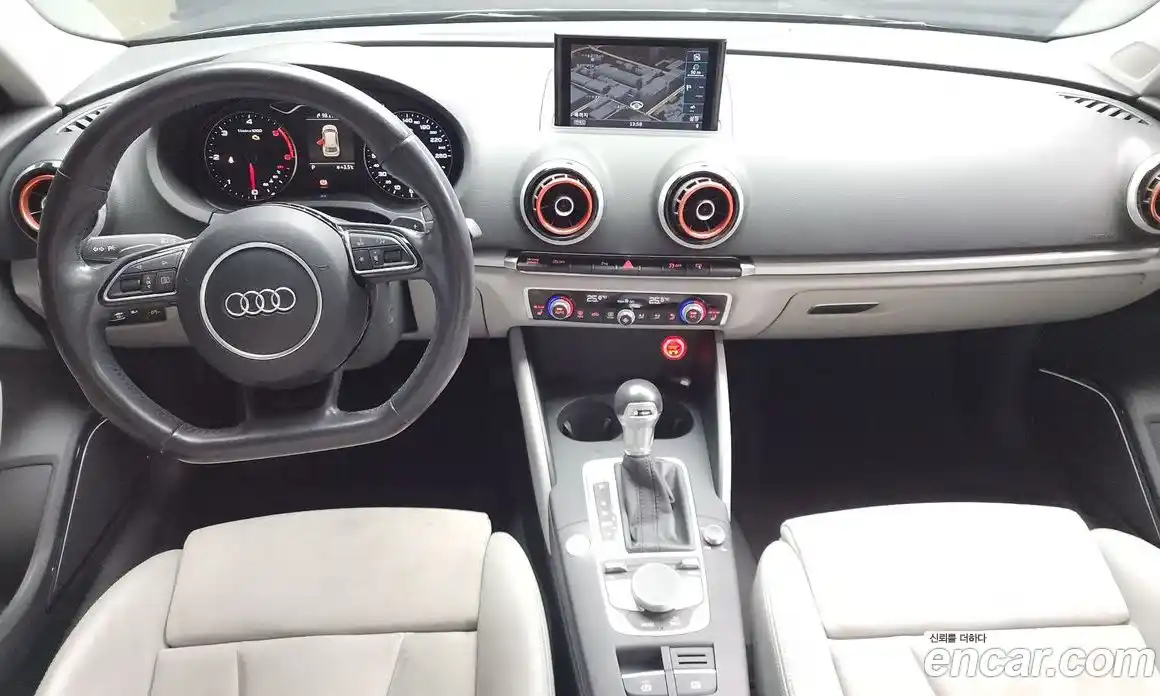 Audi A3 2015 2.0 Автомат в Москве № 212557, фото 13