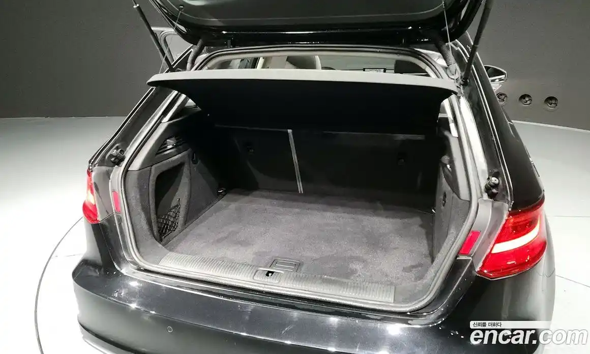 Audi A3 2015 2.0 Автомат в Москве № 212557, фото 20