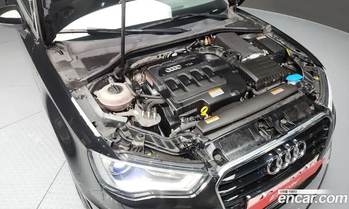 Audi A3 2015 2.0 Автомат в Москве № 212557, фото 4