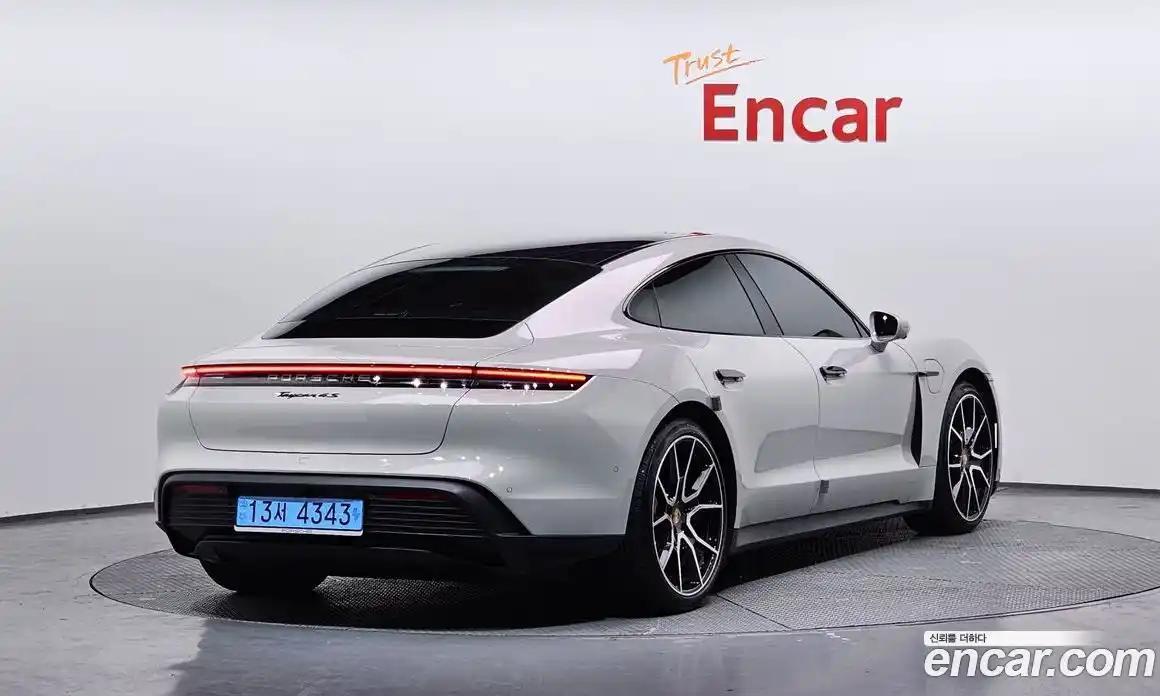 Porsche Taycan 2025 0.1 Автомат в Москве № 212966, фото 15