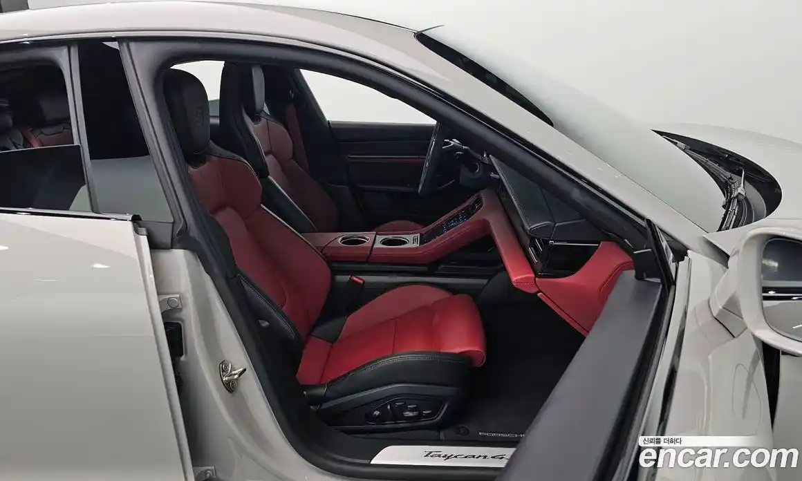 Porsche Taycan 2025 0.1 Автомат в Москве № 212966, фото 6