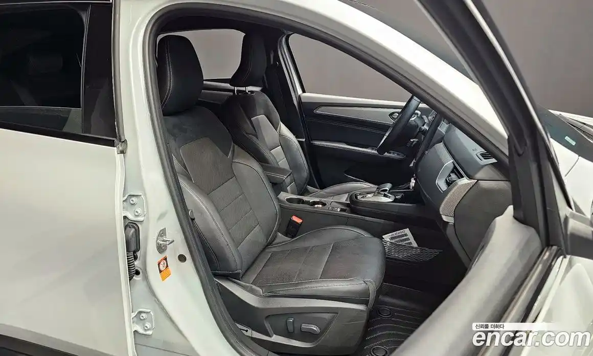 Renault Arkana 2025 1.6 Автомат в Москве № 220052, фото 9