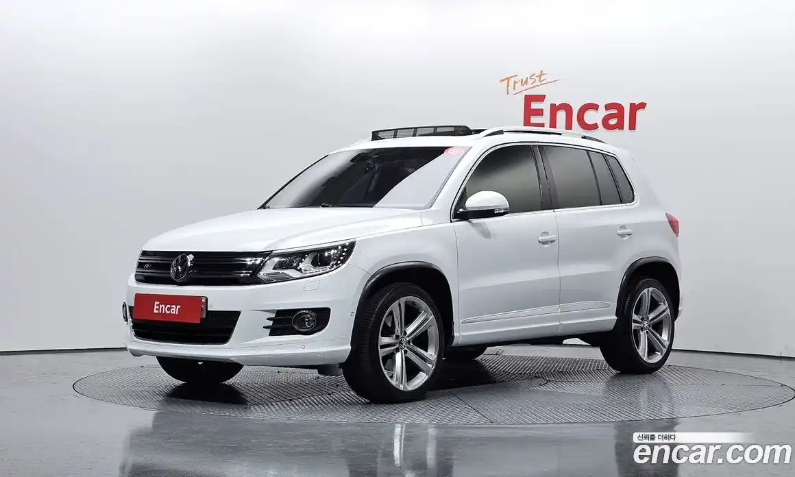 Volkswagen Tiguan 2014 2.0 Автомат в Москве № 223652, фото 11