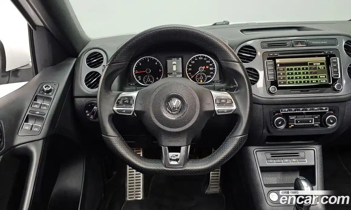 Volkswagen Tiguan 2014 2.0 Автомат в Москве № 223652, фото 7