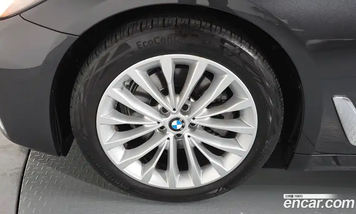 BMW 5-Series 2023 2.0 Автомат в Москве № 228108, фото 9