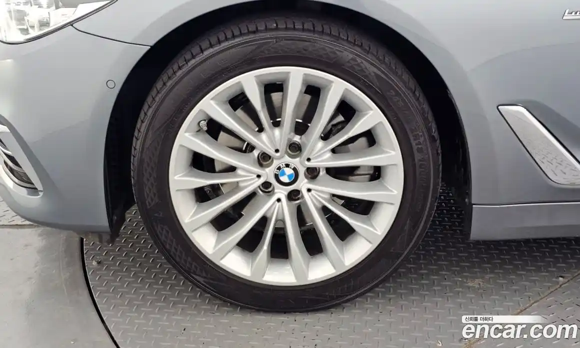 BMW 5-Series 2018 2.0 Автомат в Москве № 229192, фото 9