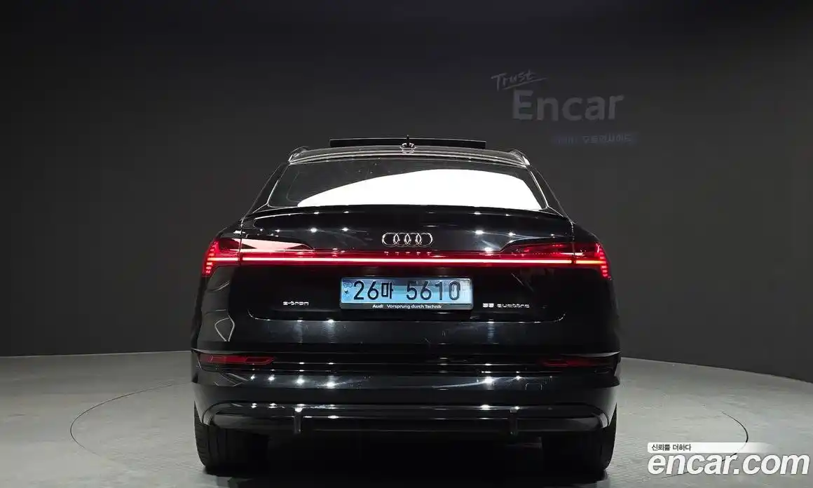 Audi e-tron 2022 0.2 Автомат в Москве № 229701, фото 1