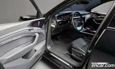 Audi e-tron 2022 0.2 Автомат в Москве № 229701, миниатюра 12