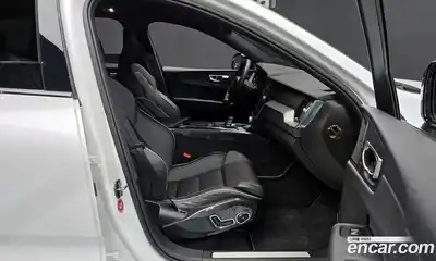 Volvo XC60 2021 2.0 Автомат в Москве № 230586, миниатюра 4