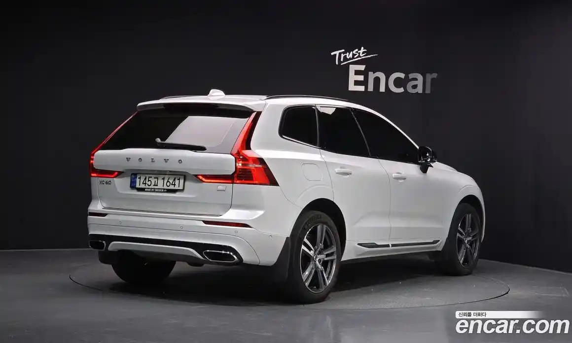 Volvo XC60 2021 2.0 Автомат в Москве № 230586, фото 6