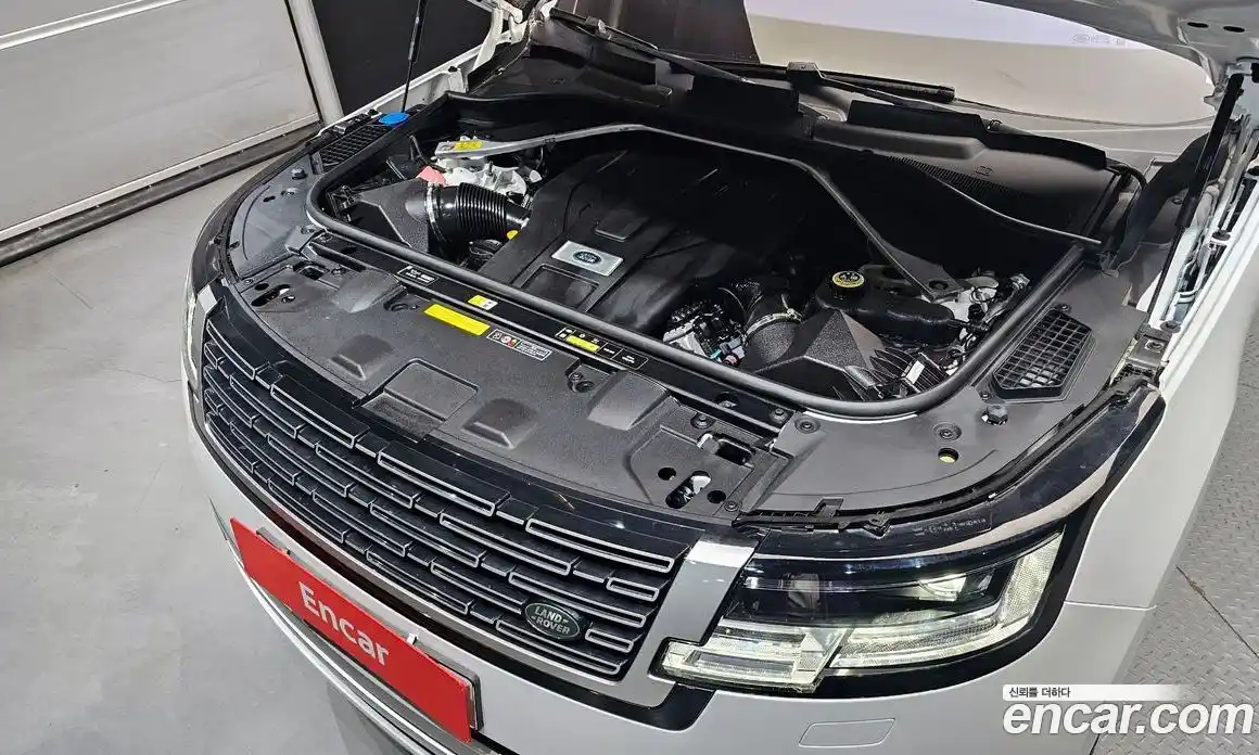 Land Rover Range-Rover 2023 4.4 Автомат в Москве № 231268, фото 14