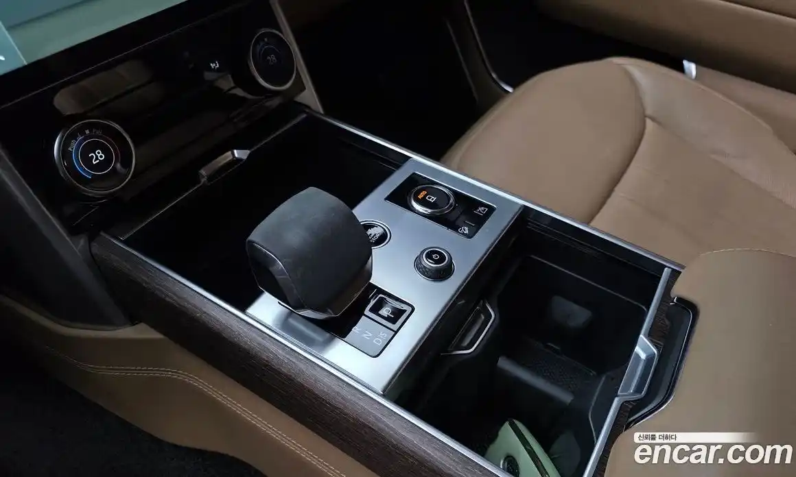 Land Rover Range-Rover 2023 4.4 Автомат в Москве № 231268, фото 4