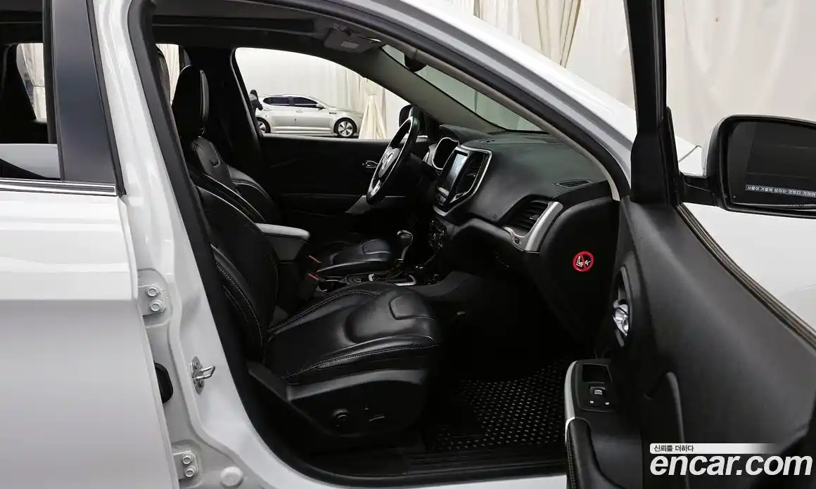 Jeep Cherokee 2018 2.4 Автомат в Москве № 232531, фото 16