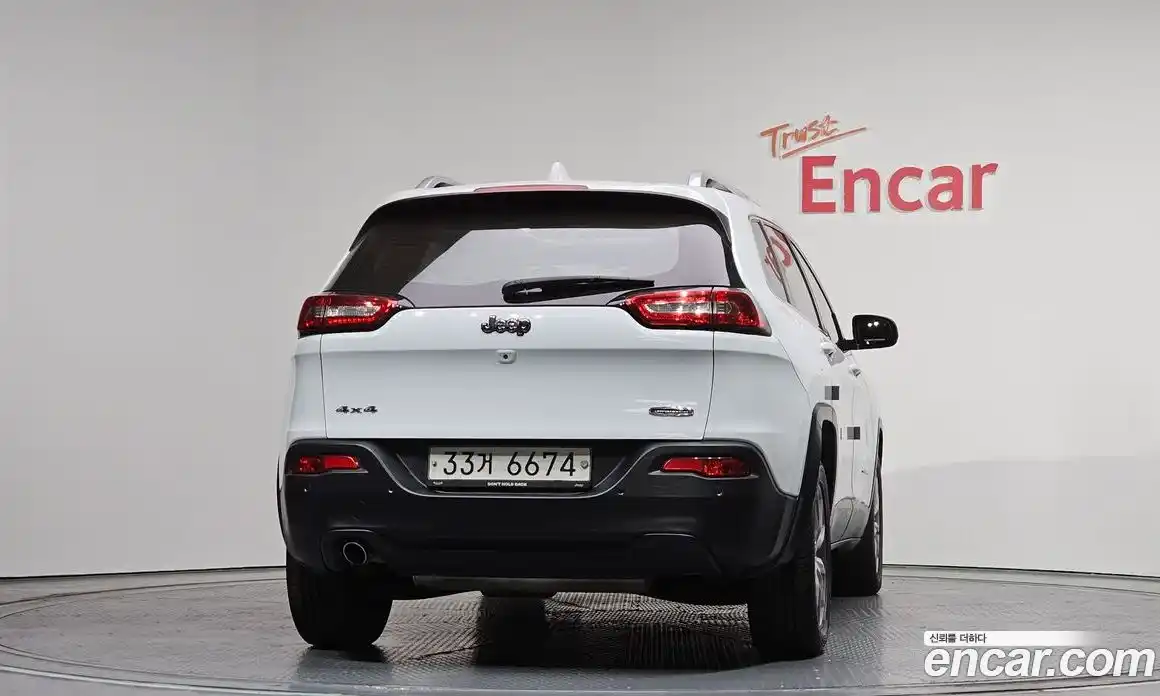 Jeep Cherokee 2018 2.4 Автомат в Москве № 232531, фото 17