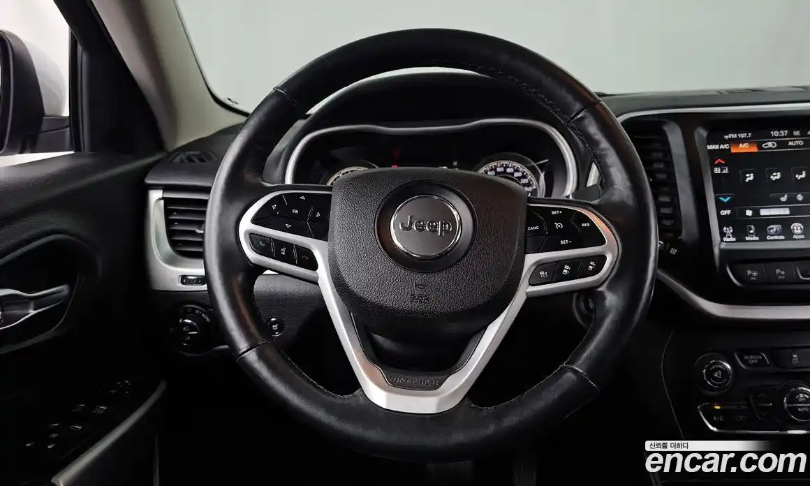 Jeep Cherokee 2018 2.4 Автомат в Москве № 232531, фото 10