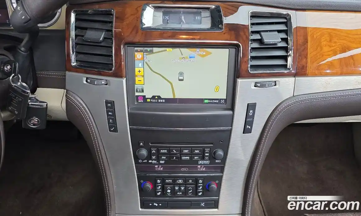 Cadillac Escalade 2012 6.2 Автомат в Москве № 256477, фото 19