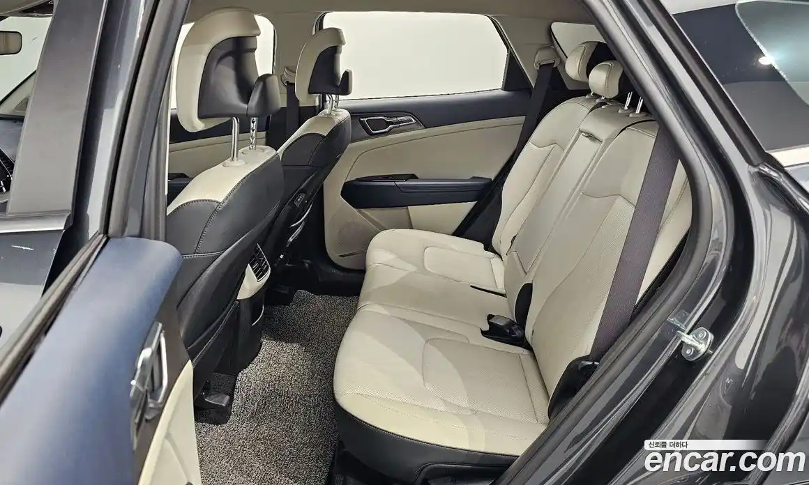 Kia Sportage 2023 1.6 Автомат в Москве № 257339, фото 13