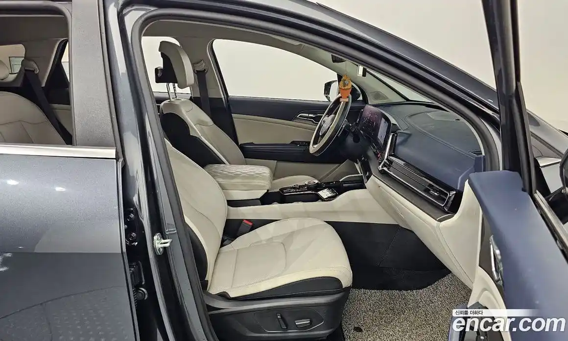 Kia Sportage 2023 1.6 Автомат в Москве № 257339, фото 4