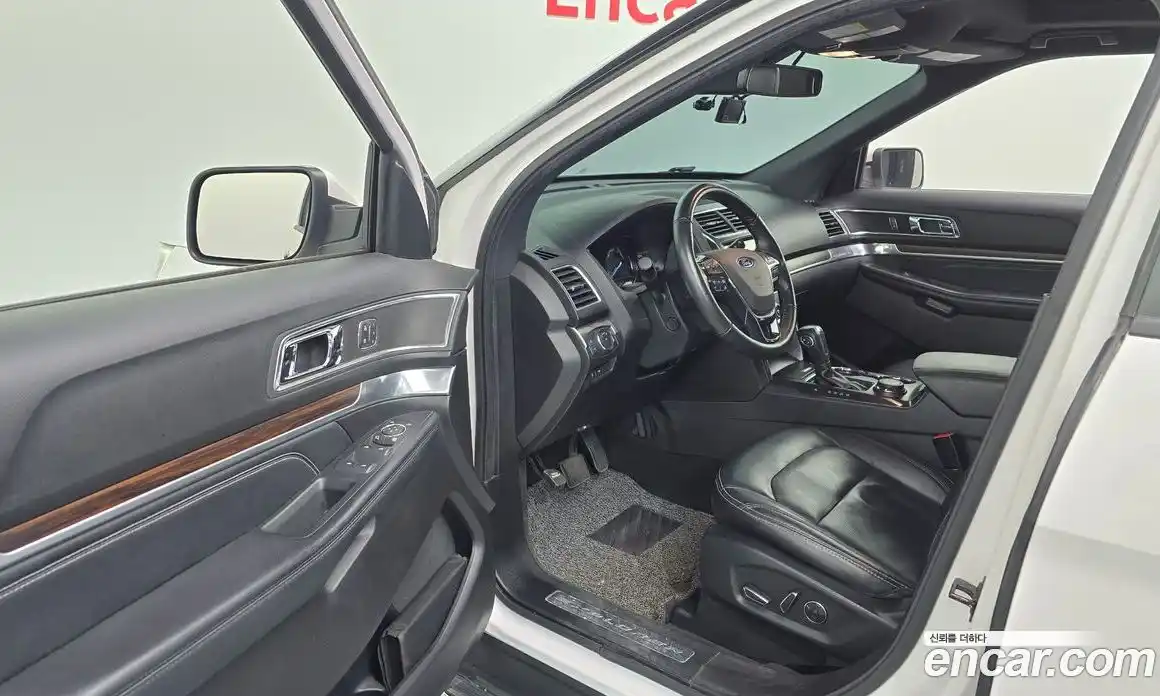 Ford Explorer 2018 2.3 Автомат в Москве № 273470, фото 20