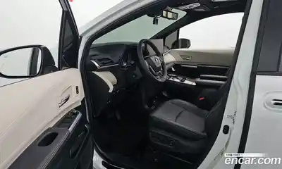 Toyota Sienna 2025 2.5 Автомат в Москве № 279204, миниатюра 3