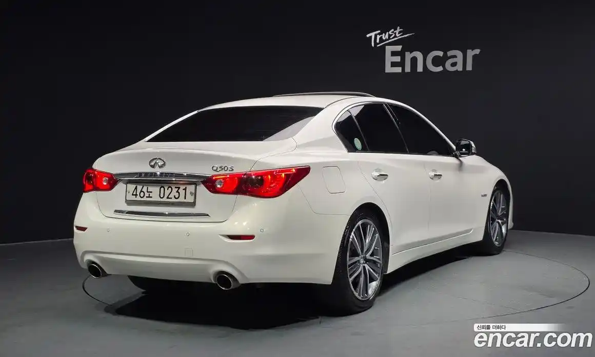 Infiniti Q50 2016 3.5 Автомат в Москве № 284126, фото 14