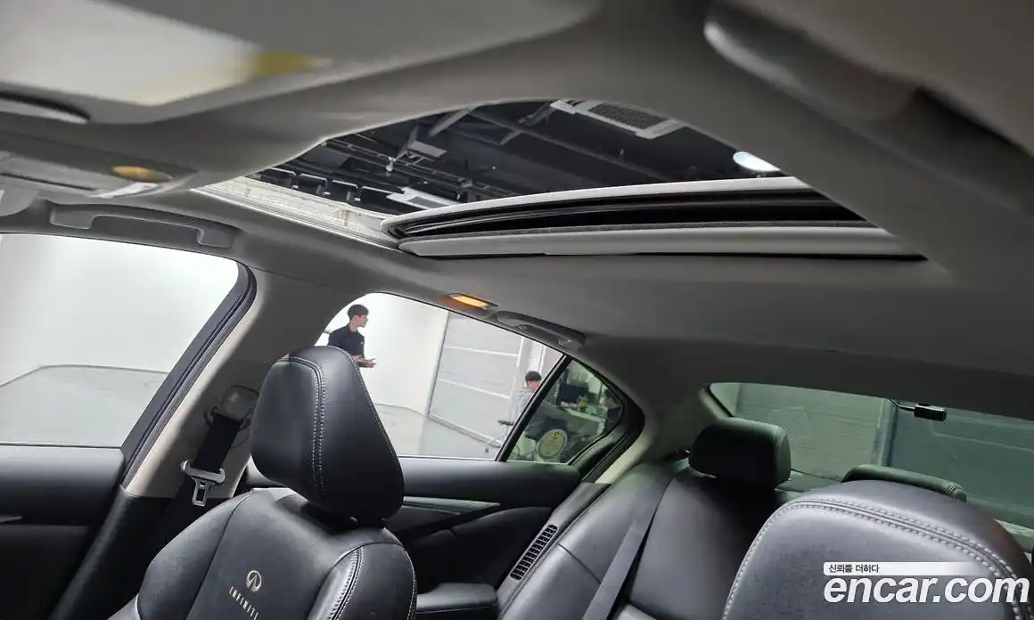 Infiniti Q50 2016 3.5 Автомат в Москве № 284126, фото 5