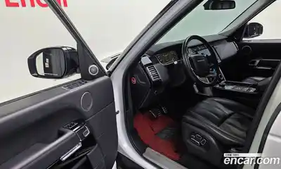 Land Rover Range-Rover 2015 4.4 Автомат в Москве № 296166, миниатюра 11