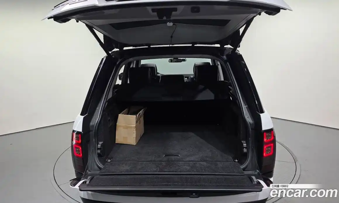 Land Rover Range-Rover 2015 4.4 Автомат в Москве № 296166, фото 6