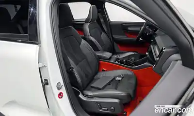 Volvo XC40 2020 2.0 Автомат в Москве № 312520, миниатюра 2