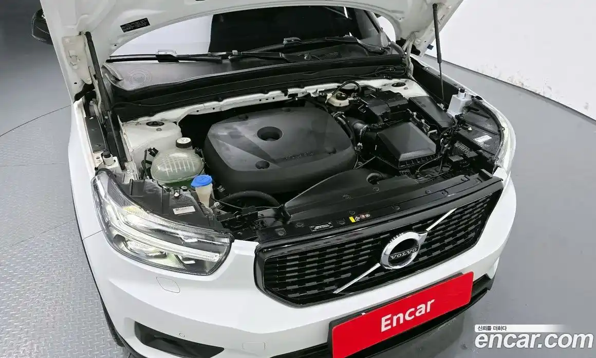 Volvo XC40 2020 2.0 Автомат в Москве № 312520, фото 4