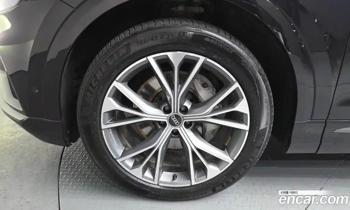 Audi Q8 2021 3.0 Автомат в Москве № 343733, фото 12