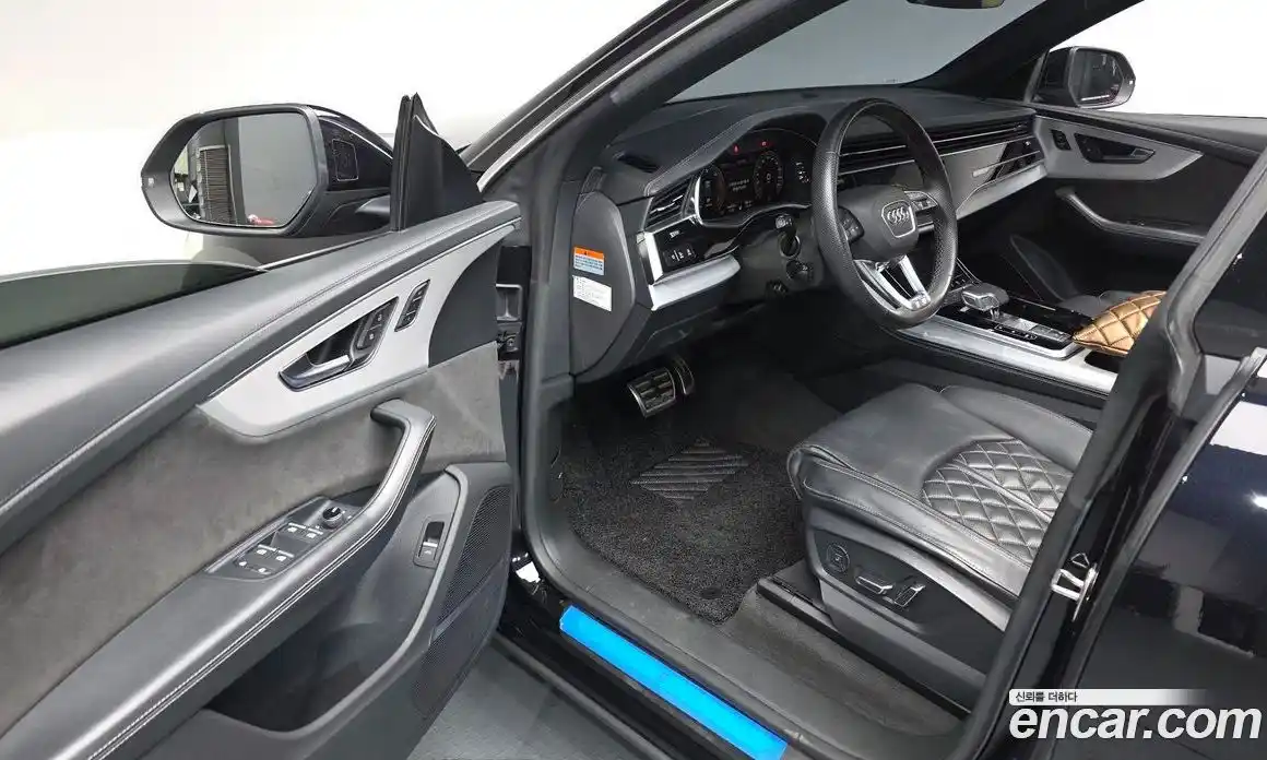 Audi Q8 2021 3.0 Автомат в Москве № 343733, фото 18