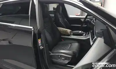 Audi Q8 2021 3.0 Автомат в Москве № 343733, миниатюра 3